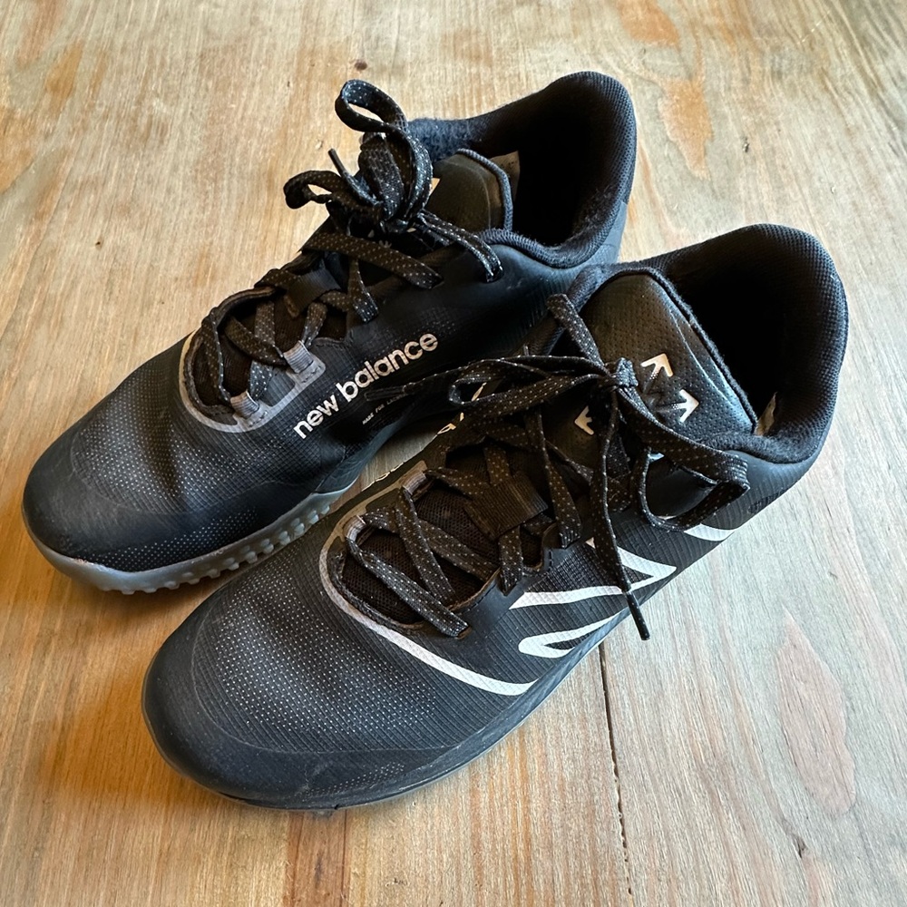 New Balance Men's Fresh Foam Turf Cleats size 9.5M/8W WIDE Unisex